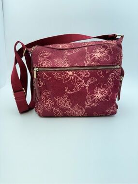 Burgundy Floral Crossbody Bag Zip Gold Hardware Adjustable Strap Pockets